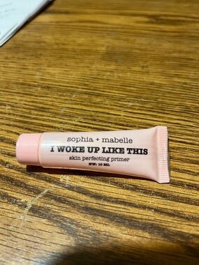 sophia + mabelle I Woke Up Like This Skin Perfecting Primer - Soft Pink